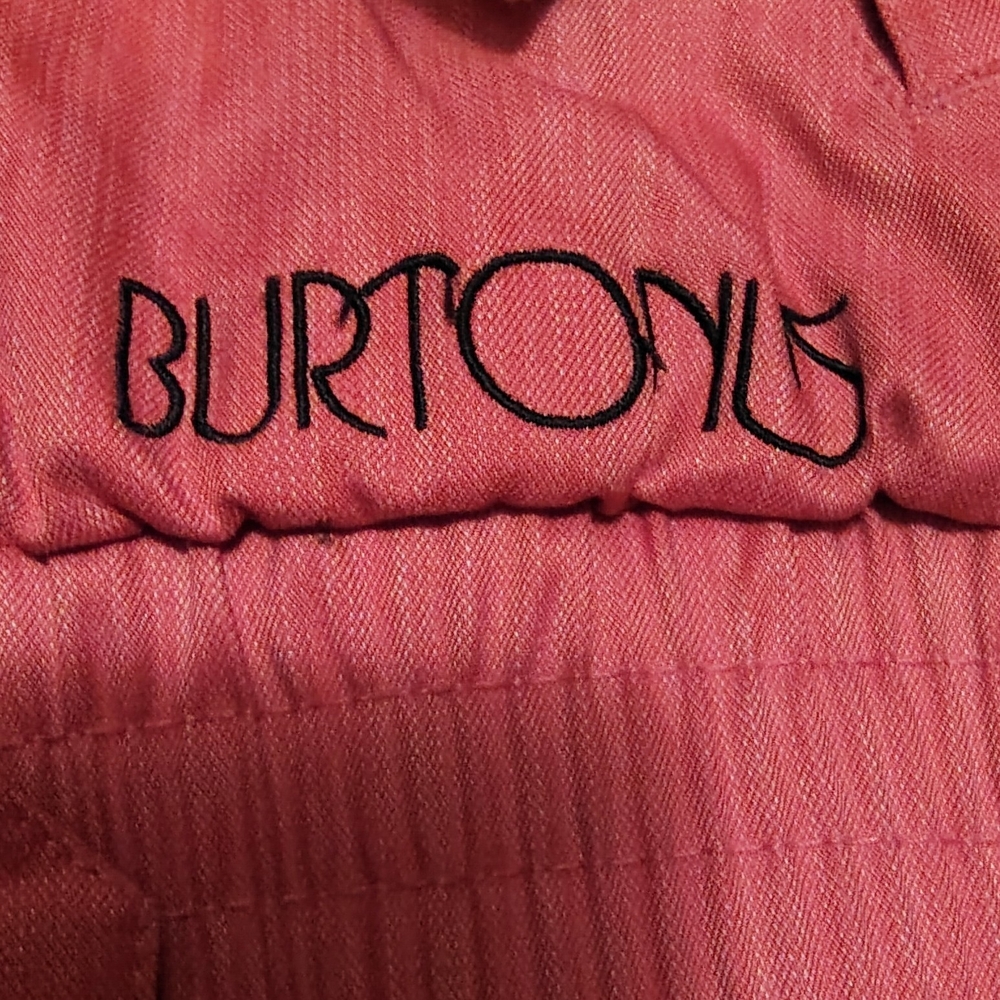 Ski and Snow Burton Women's Pink Hooded Jacket with Dryride.